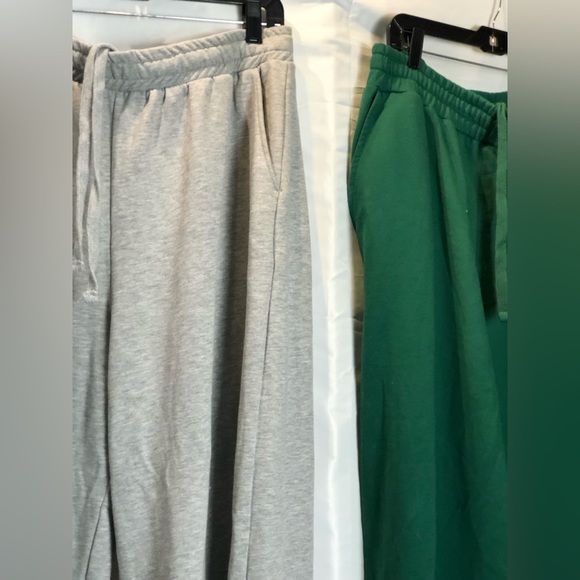 ASOS Design voluminous Leg 2 Green & grey Large pants - Picture 8 of 9